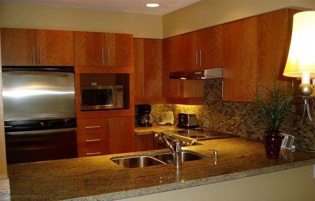 A Forest Trail townhome deluxe kitchen.
