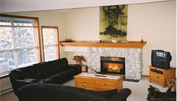 Living room at Arrowhead Point