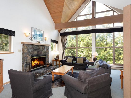 Whistler 5 Bedroom Accommodation - Snowgoose - #1725