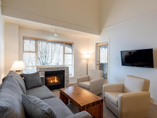 Whistler 3 Bedroom Accommodation - Glacier Lodge - #2295