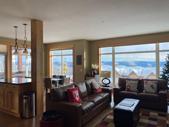 2 Bedroom Big White Vacation Rental - Rock Ridge Estates - Glacier Lodge